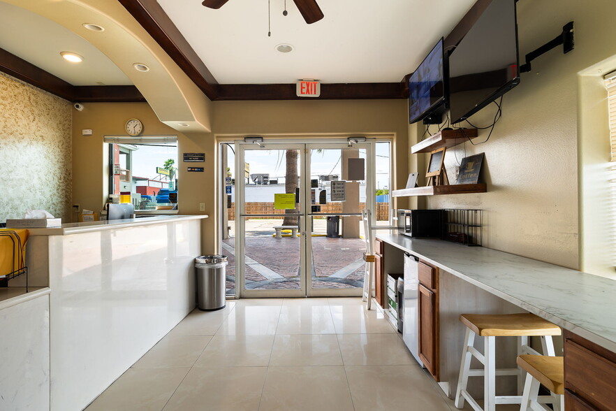 More Photos Of 1010 W Houston Ave, McAllen Hotel For Sale