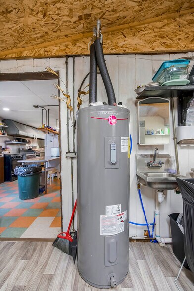 More Photos Of 24200 MO-45, Rushville Flex For Sale