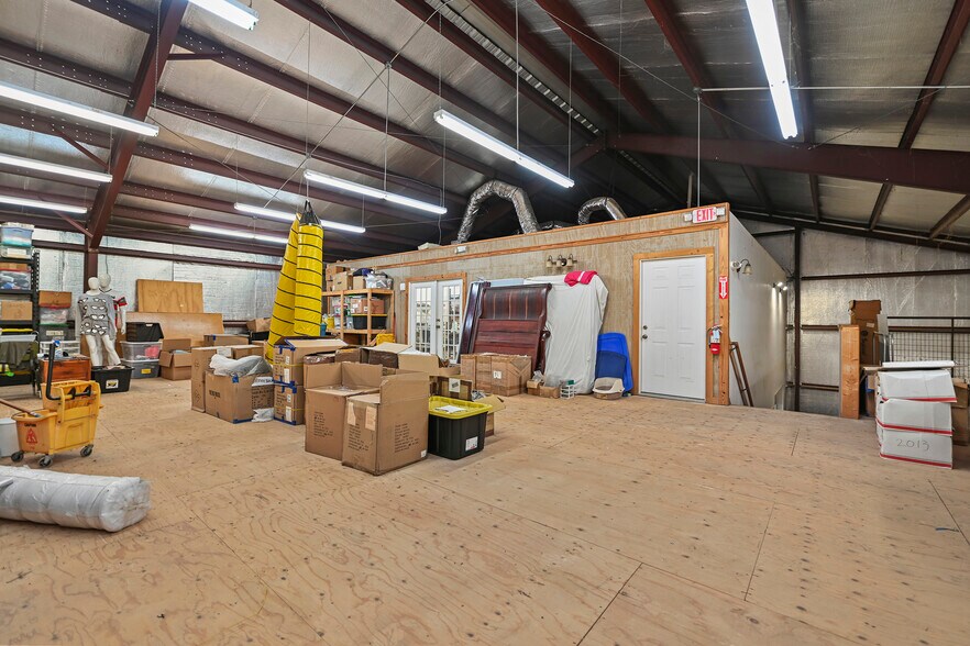 More Photos Of 20204 Schiel Rd, Cypress Warehouse For Sale