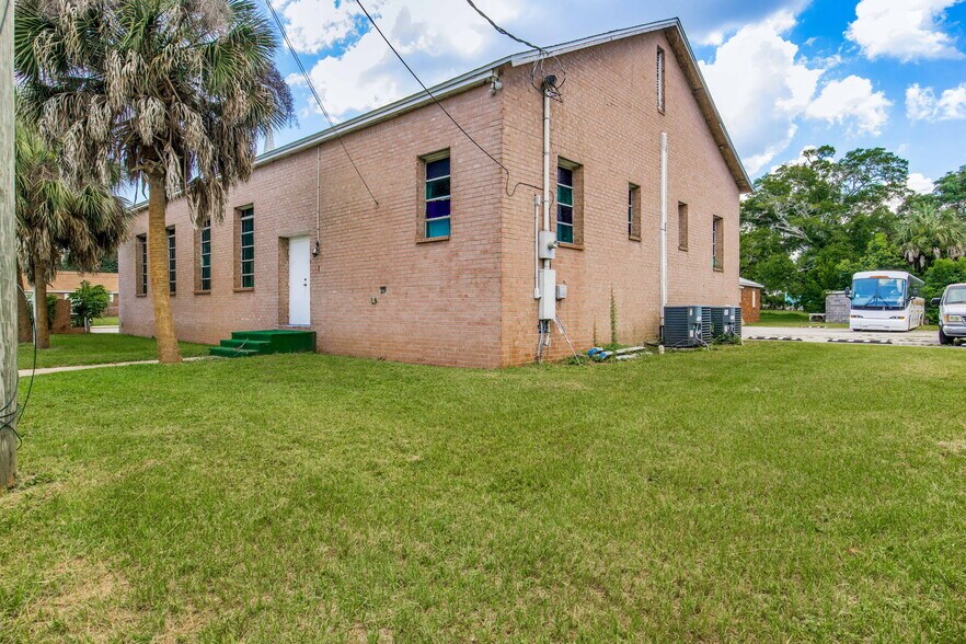 More Photos Of 900 W Cervantes St, Pensacola Religious Facility For Sale
