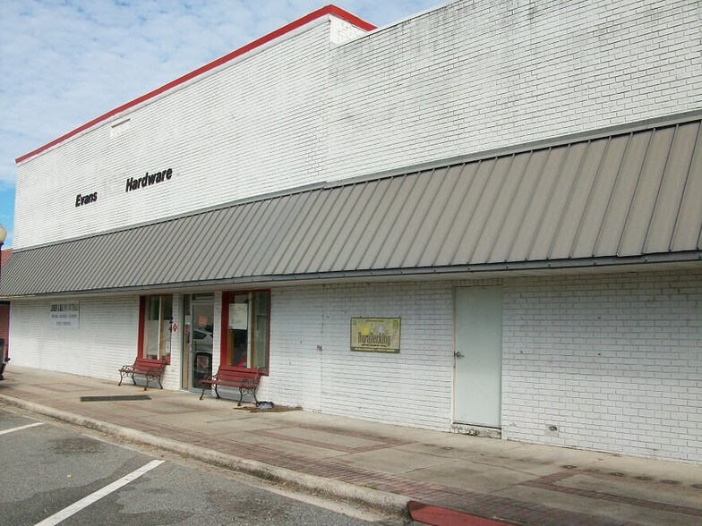 More Photos Of 124 Bushnell Plz, Bushnell Storefront Retail Office For Sale