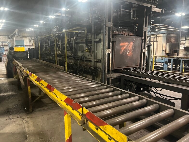 More Photos Of 400 S Gray St, Albany Manufacturing For Sale