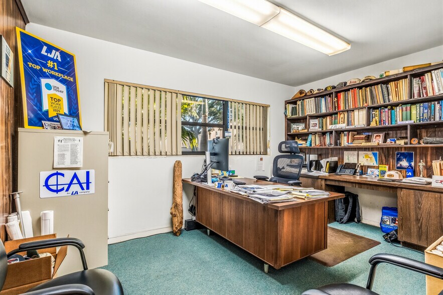 More Photos Of 1708 21st St, Vero Beach Office For Sale