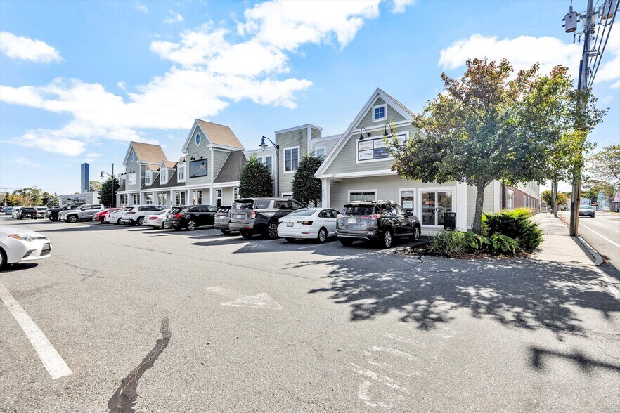 More Photos Of 540 Main St, Hyannis General Retail For Sale
