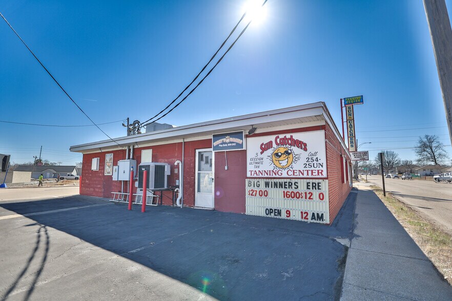 More Photos Of 1103 E Acton Ave, Wood River General Retail For Sale