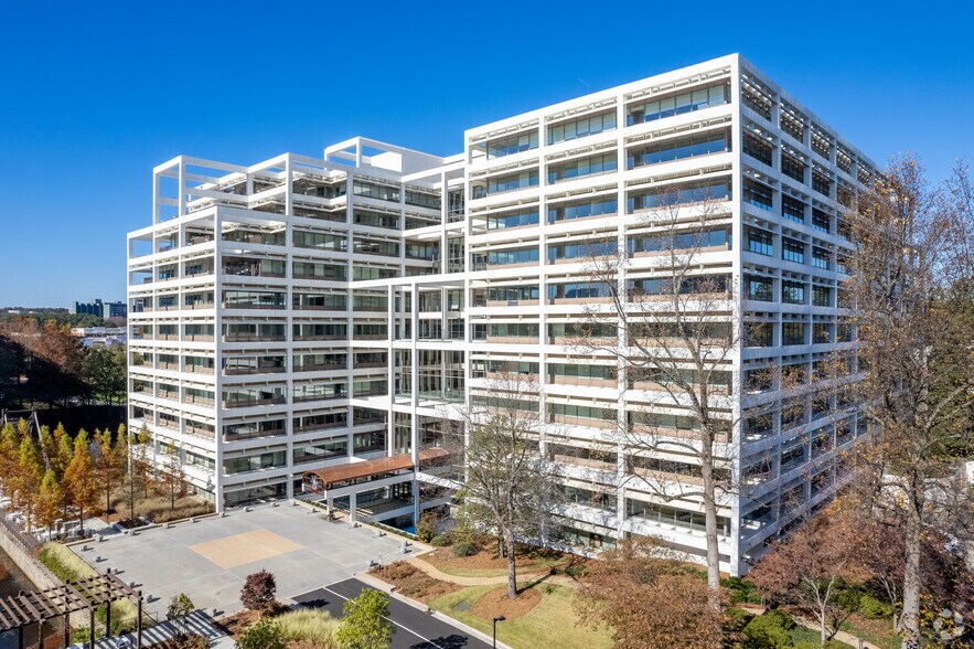 Primary Photo Of 400 Perimeter Center Ter, Atlanta Office For Lease