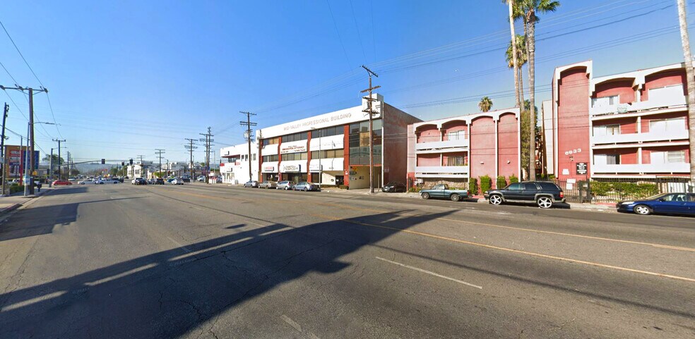 More Photos Of 6819 Sepulveda Blvd, Van Nuys Office For Lease
