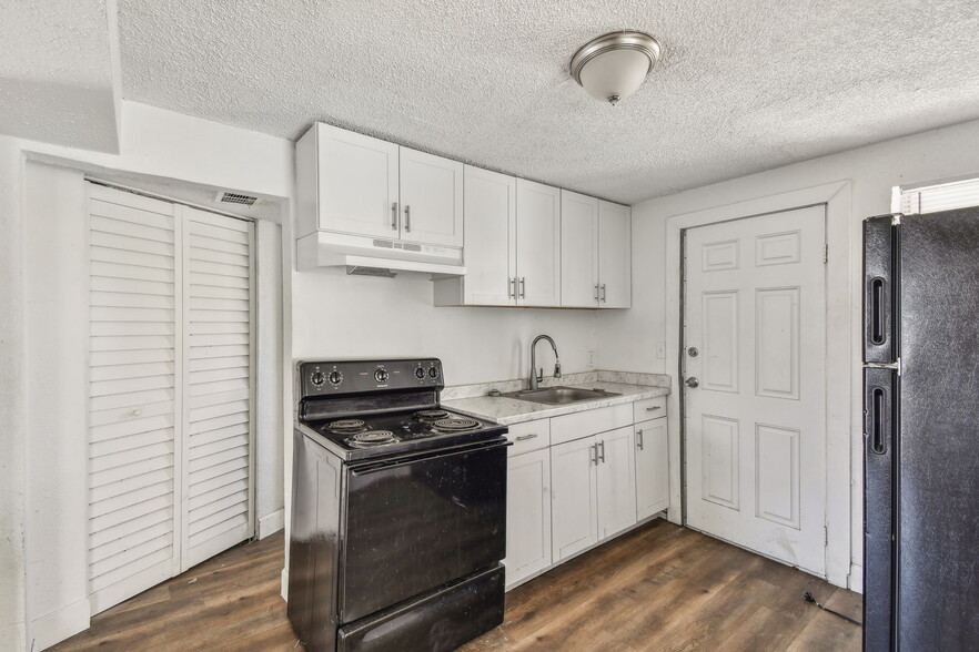 More Photos Of 1330-1334 Barnett St, Jacksonville Apartments For Sale
