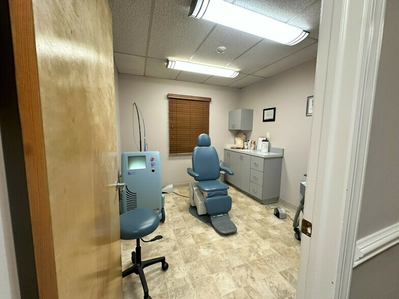 More Photos Of 445 Main St, Center Moriches Medical For Sale