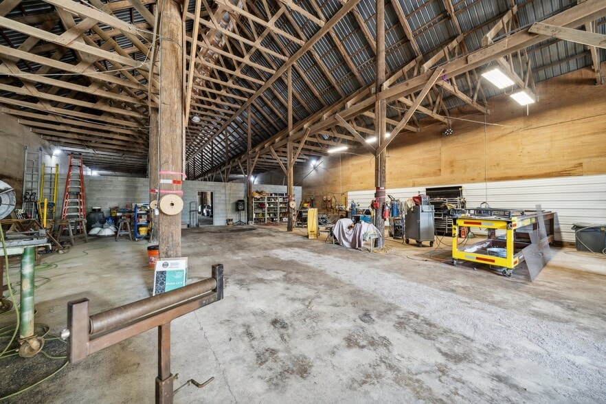 More Photos Of 14417 Courthouse Rd, Dinwiddie Flex For Sale