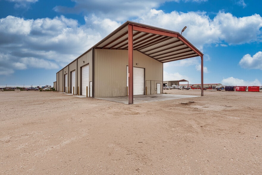 More Photos Of 3922 S County Road 1233, Midland Industrial For Lease