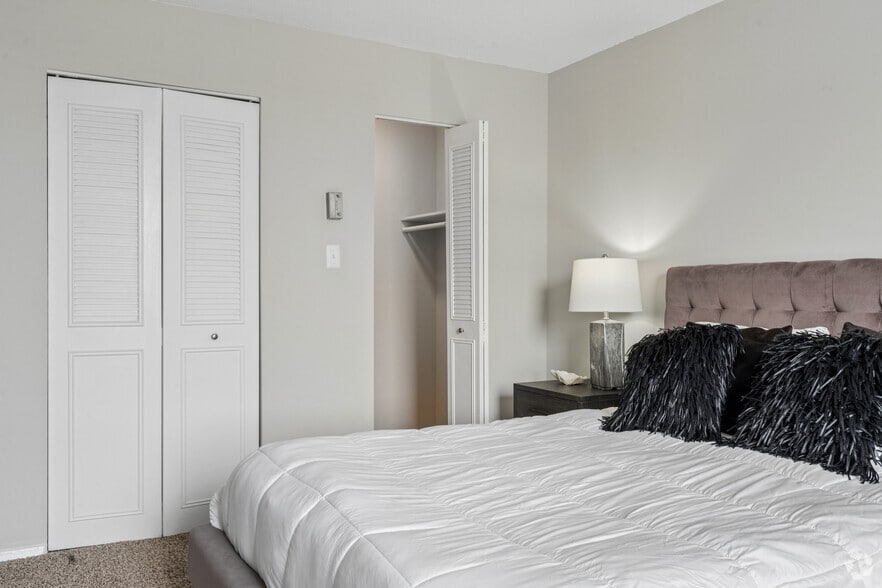 More Photos Of 8750 Georgia Ave, Silver Spring Apartments For Lease