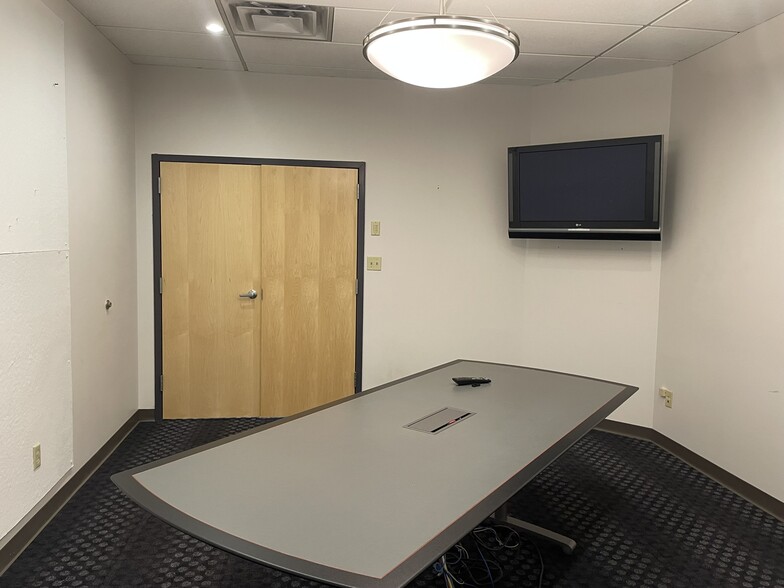 More Photos Of 1735 Central Ave, Albany Office For Sale