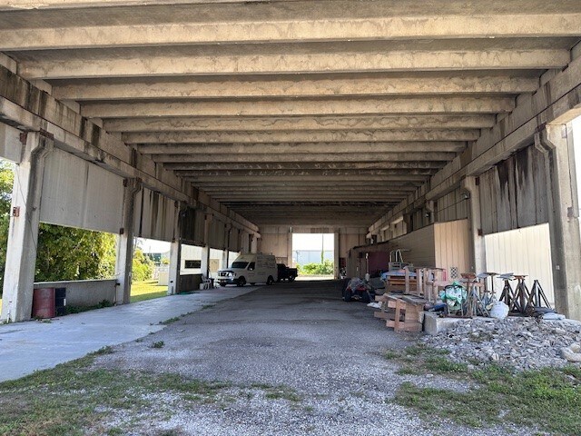 More Photos Of 761 Wesley Ave, Tarpon Springs Manufacturing For Sale