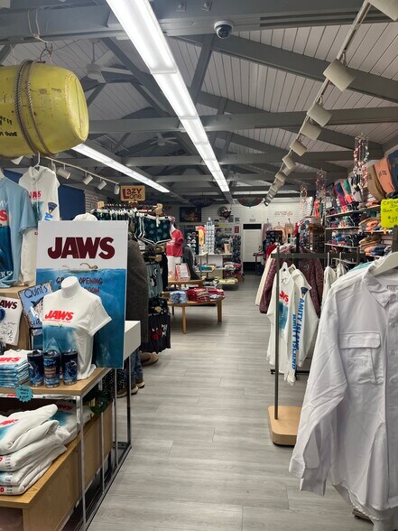 More Photos Of 574 Main St, Hyannis Storefront Retail Residential For Sale