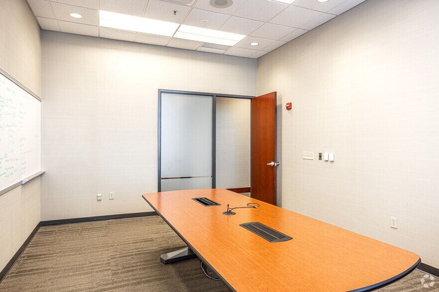 More Photos Of 9351-9401 Renner Blvd, Lenexa Office For Lease