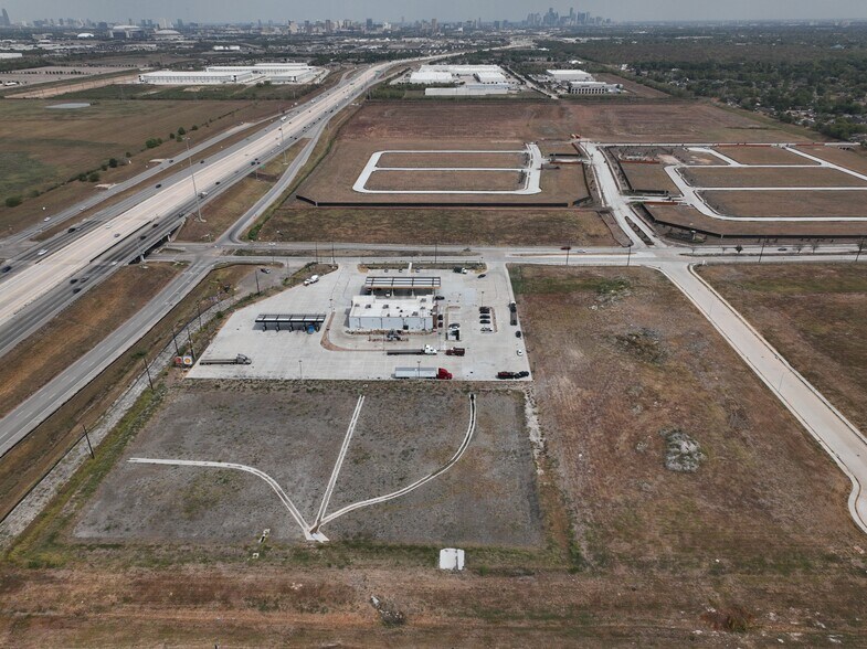 More Photos Of 2920 Airport Blvd, Houston Land For Sale