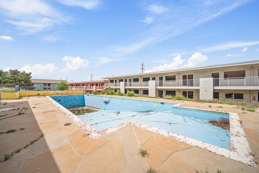 More Photos Of 2001 N Hudson Ave, Pueblo Hotel For Sale