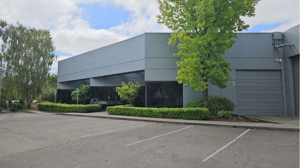 More Photos Of 481 Aaron St, Cotati Warehouse For Lease