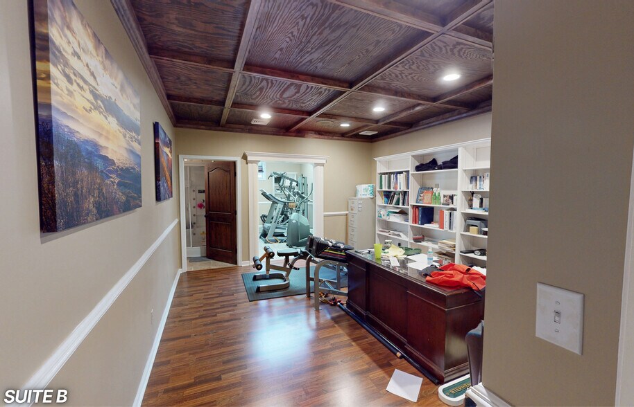 More Photos Of 116 3rd Ave, Radford Office For Lease