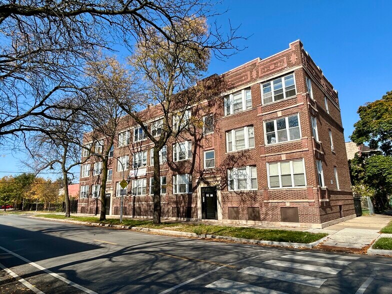 More Photos Of 816-822 E Marquette Rd, Chicago Apartments For Sale