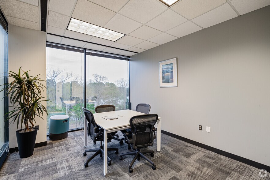 More Photos Of 6802 Paragon Pl, Richmond Coworking Space