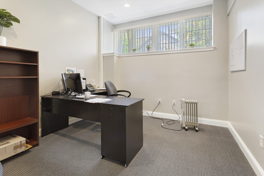 More Photos Of 101 N Providence Rd, Wallingford Office For Sale