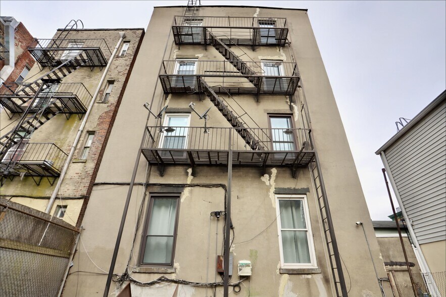 More Photos Of 2606 Central Ave, Union City Apartments For Sale