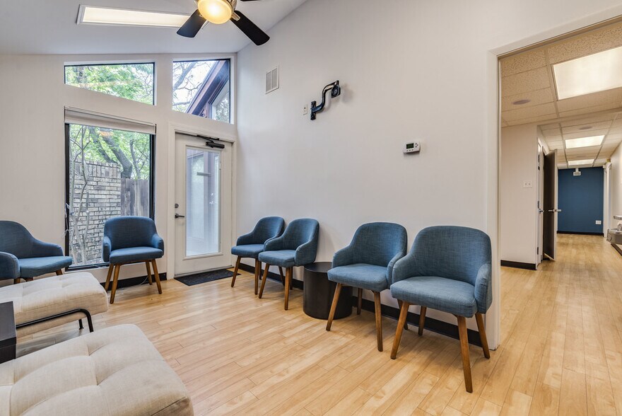 More Photos Of 711 W 38th St, Austin Unknown For Lease