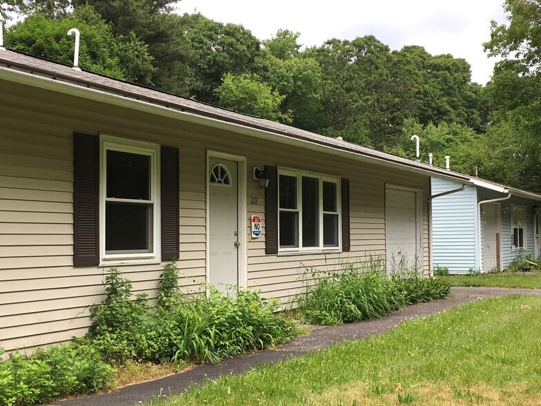 Primary Photo Of 210 Signal Rock Dr, North Kingstown Apartments For Sale