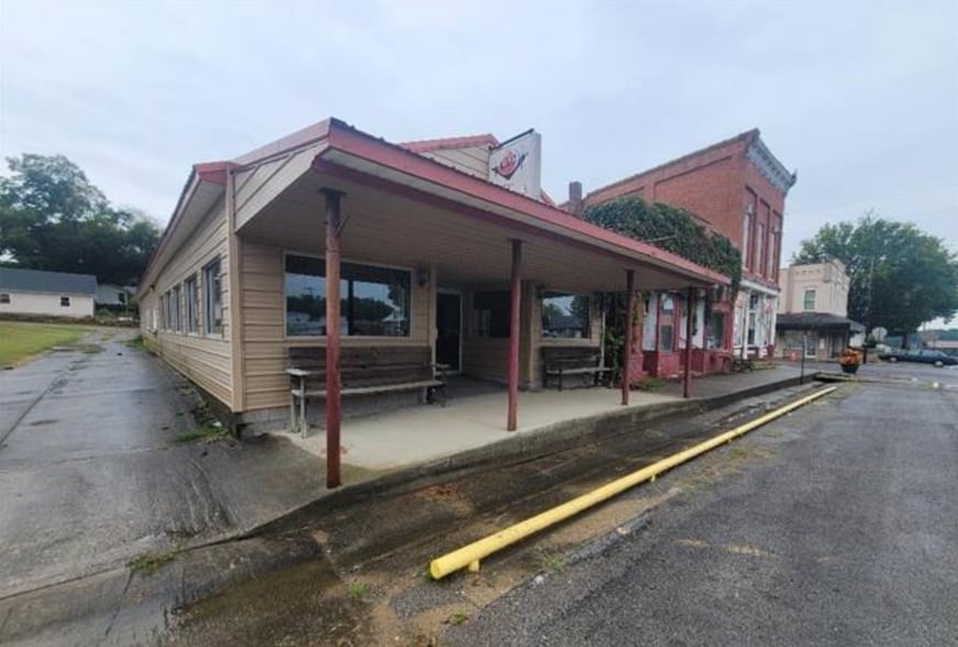 More Photos Of 214 W Main St, Elizabeth Restaurant For Sale