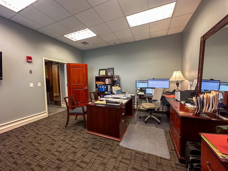 More Photos Of 100 Church St SW, Huntsville Office Residential For Lease