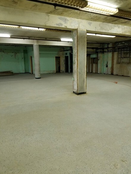 More Photos Of 1150 Central Ave, Middletown Freestanding For Sale