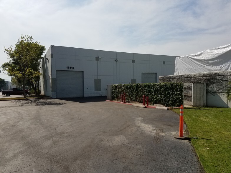 More Photos Of 13816 Magnolia Ave, Chino Warehouse For Lease
