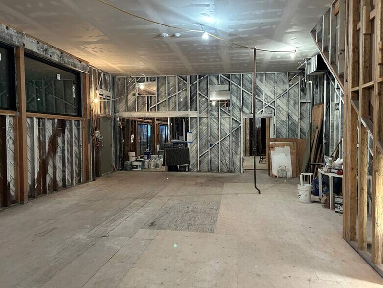 More Photos Of 2401 16th St, San Francisco Storefront Retail Office For Sale