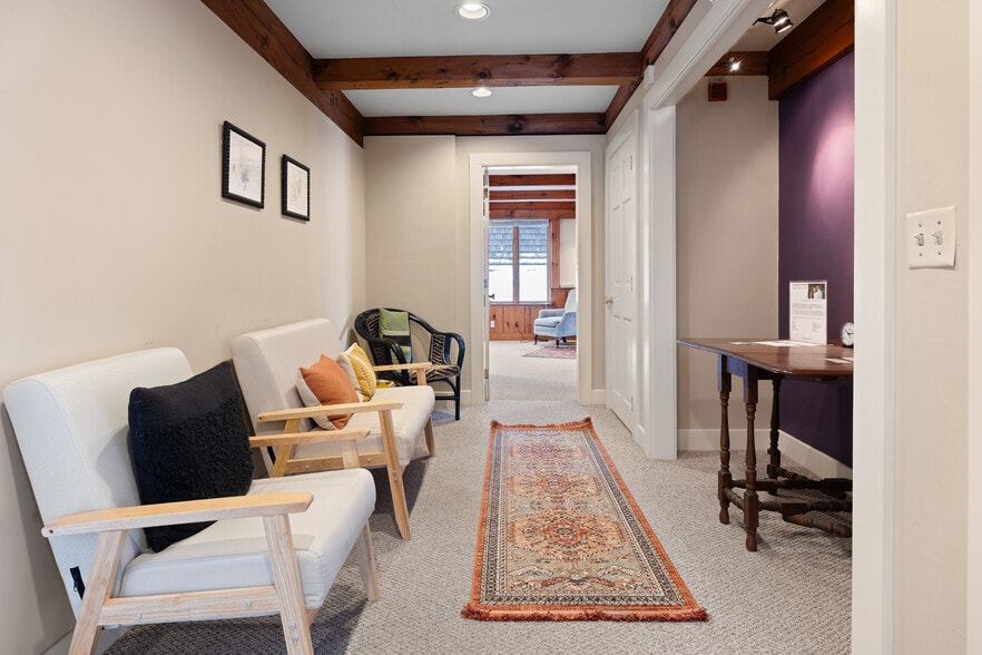 More Photos Of 68 Lyme Rd, Hanover Office Residential For Sale