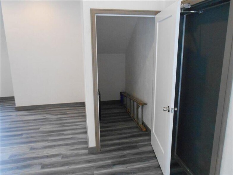 More Photos Of 205 Clairton Blvd, Pittsburgh Office For Lease