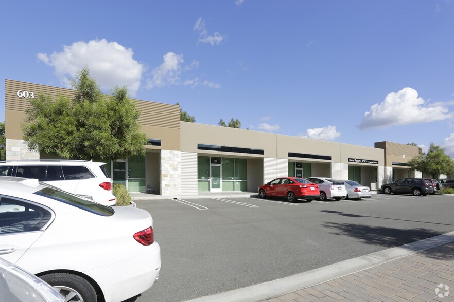 More Photos Of 603 N Parkcenter Dr, Santa Ana Unknown For Lease