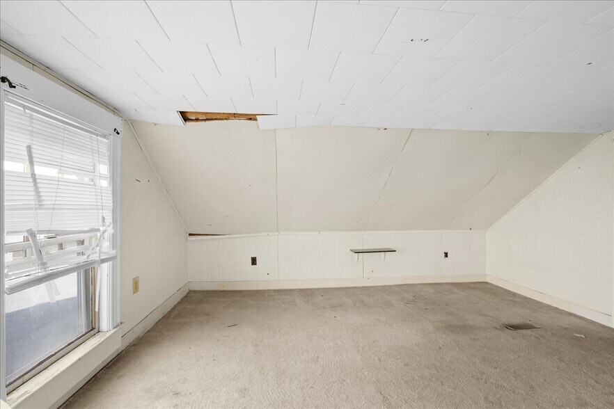 More Photos Of 73 Southgate St, Worcester General Retail For Sale