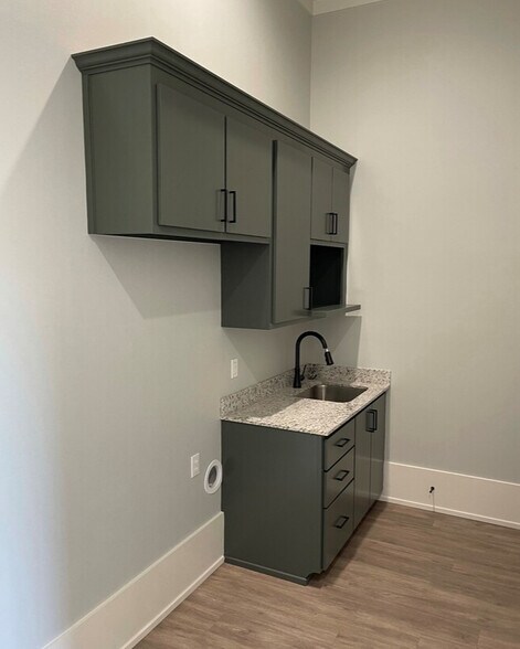 More Photos Of 4021 W.E. Heck Ct, Baton Rouge Office For Lease