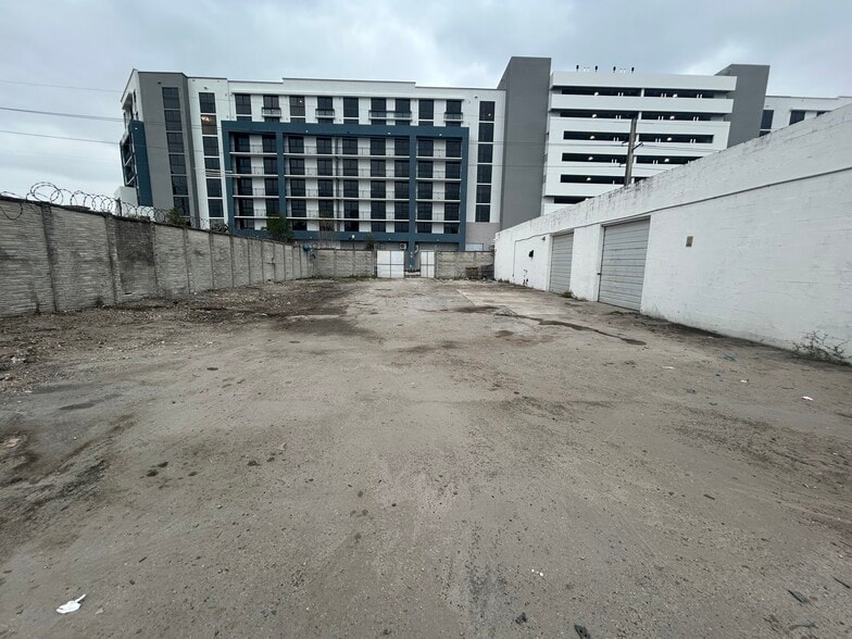 More Photos Of 618 NW 6th Ave, Fort Lauderdale Warehouse For Lease
