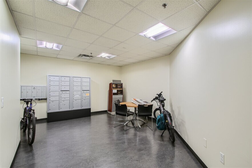 More Photos Of 1800 Glenarm Pl, Denver Office For Sale