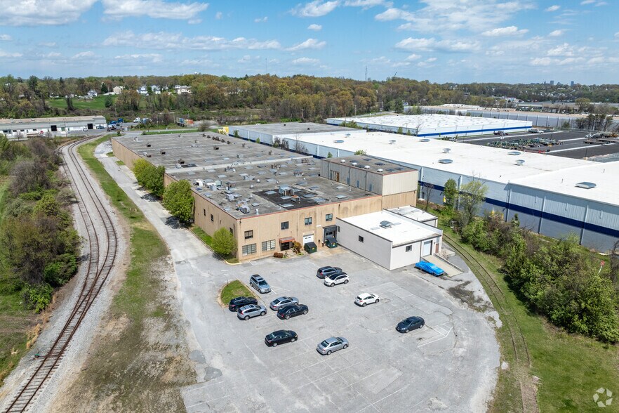 More Photos Of 4665 Hollins Ferry Rd, Halethorpe Warehouse For Sale