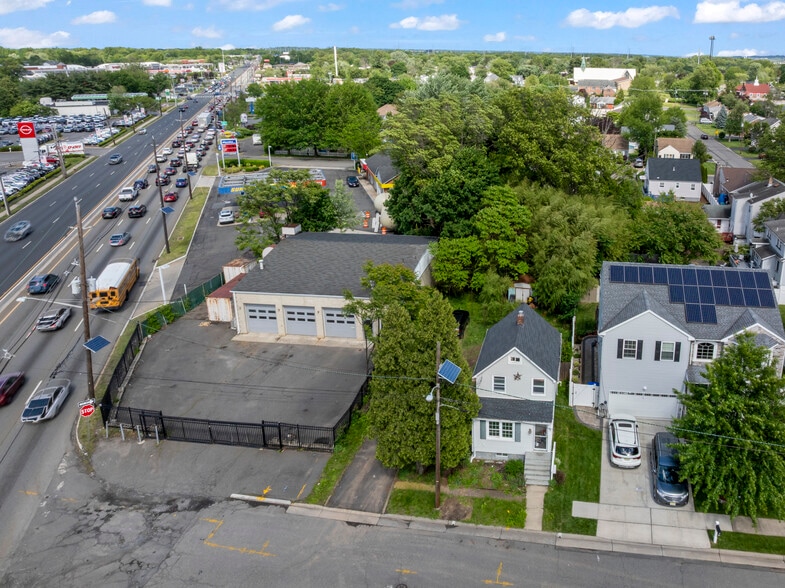 More Photos Of 370 US Highway 1, Edison Auto Repair For Sale