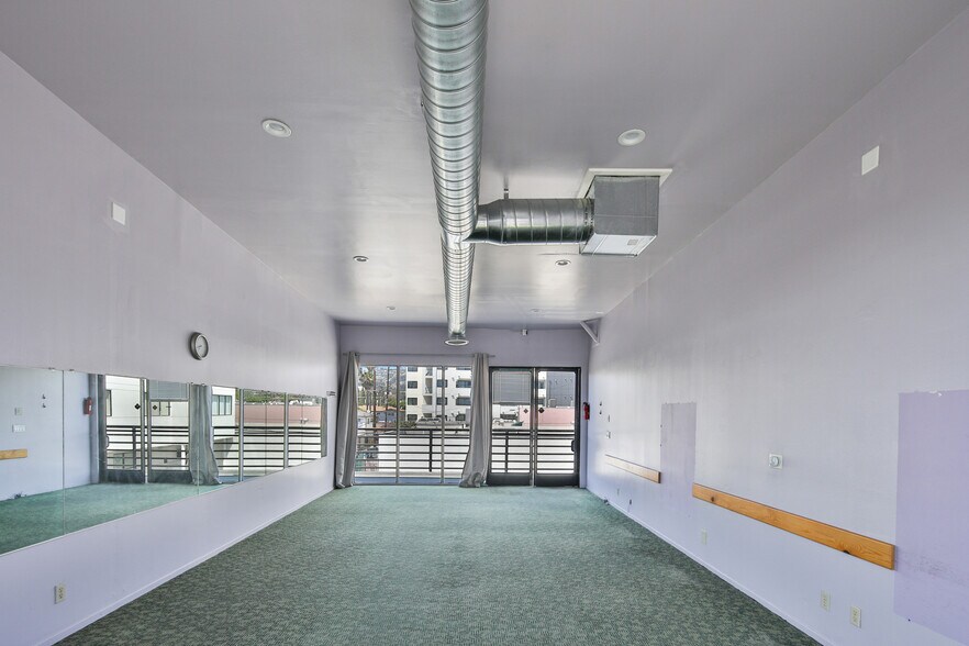 More Photos Of 7901-7911 Melrose Ave, Los Angeles Storefront Retail Office For Lease