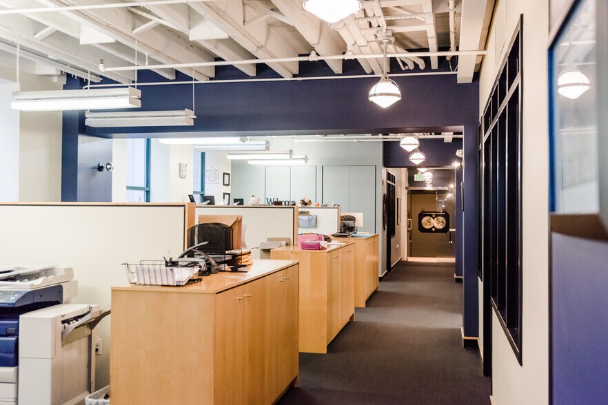 More Photos Of 217 N Charles St, Baltimore Office For Lease