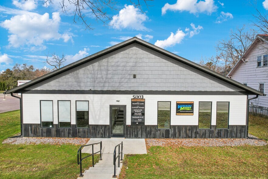 More Photos Of 613 Broadway, Wisconsin Dells Loft Creative Space For Sale