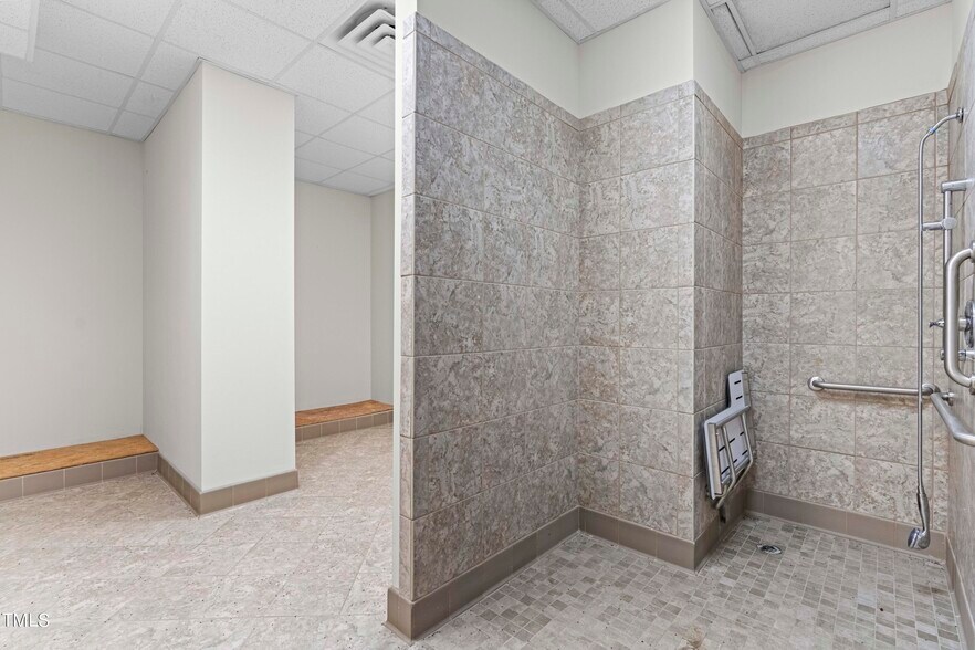 More Photos Of 5706 Chapel Hill Rd, Raleigh Office Residential For Lease