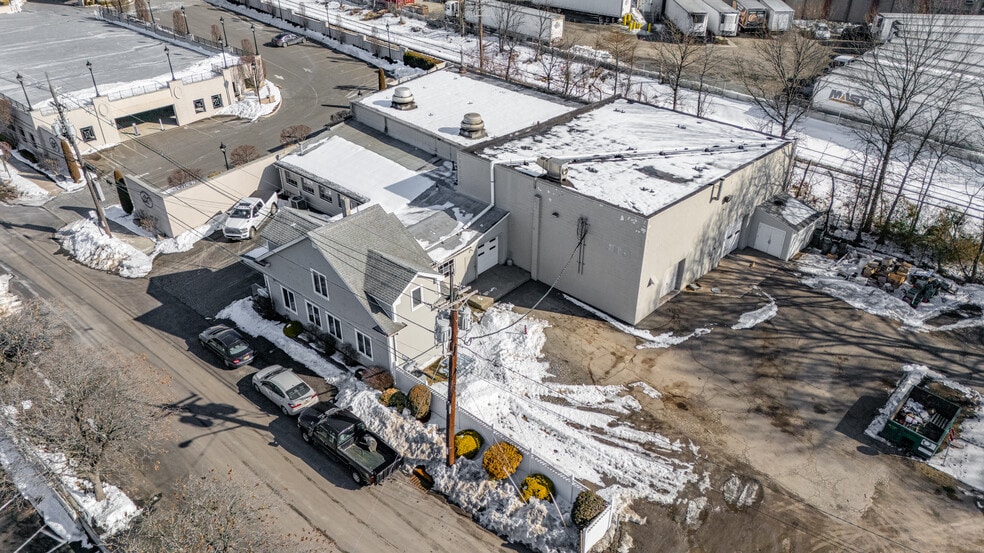 More Photos Of 35 4th Ave, Hawthorne Industrial For Sale