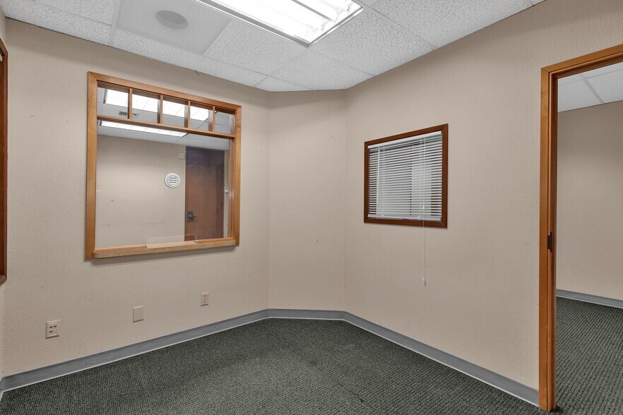 More Photos Of 34004 16th Ave S, Federal Way Office For Lease